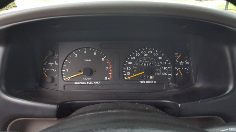 Illustration for article titled At $1,400, Could This 1995 Isuzu SUV Be Your First Rodeo?